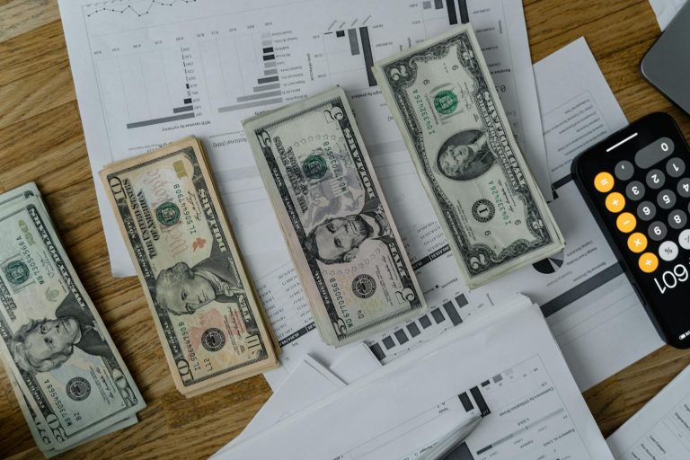 70 20 10 budget advantages