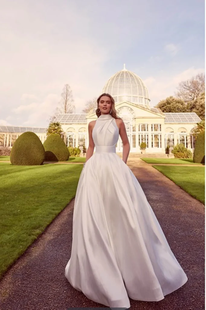 Manor Garden Elegance