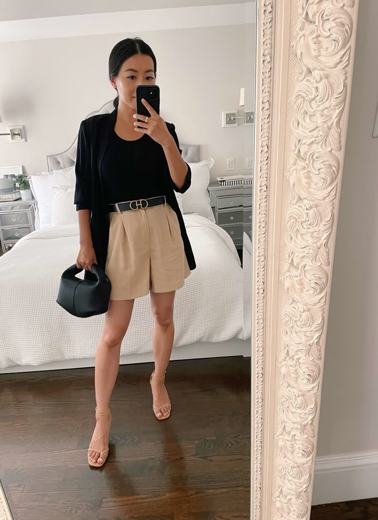 Cashmere Collar Moments

