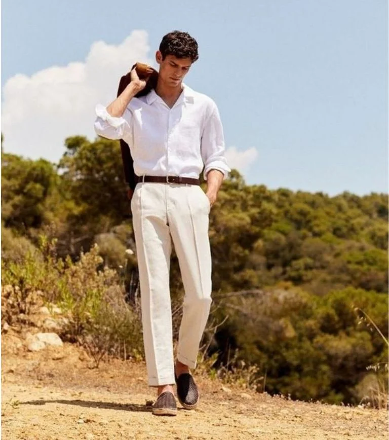 White Vineyard Pleats